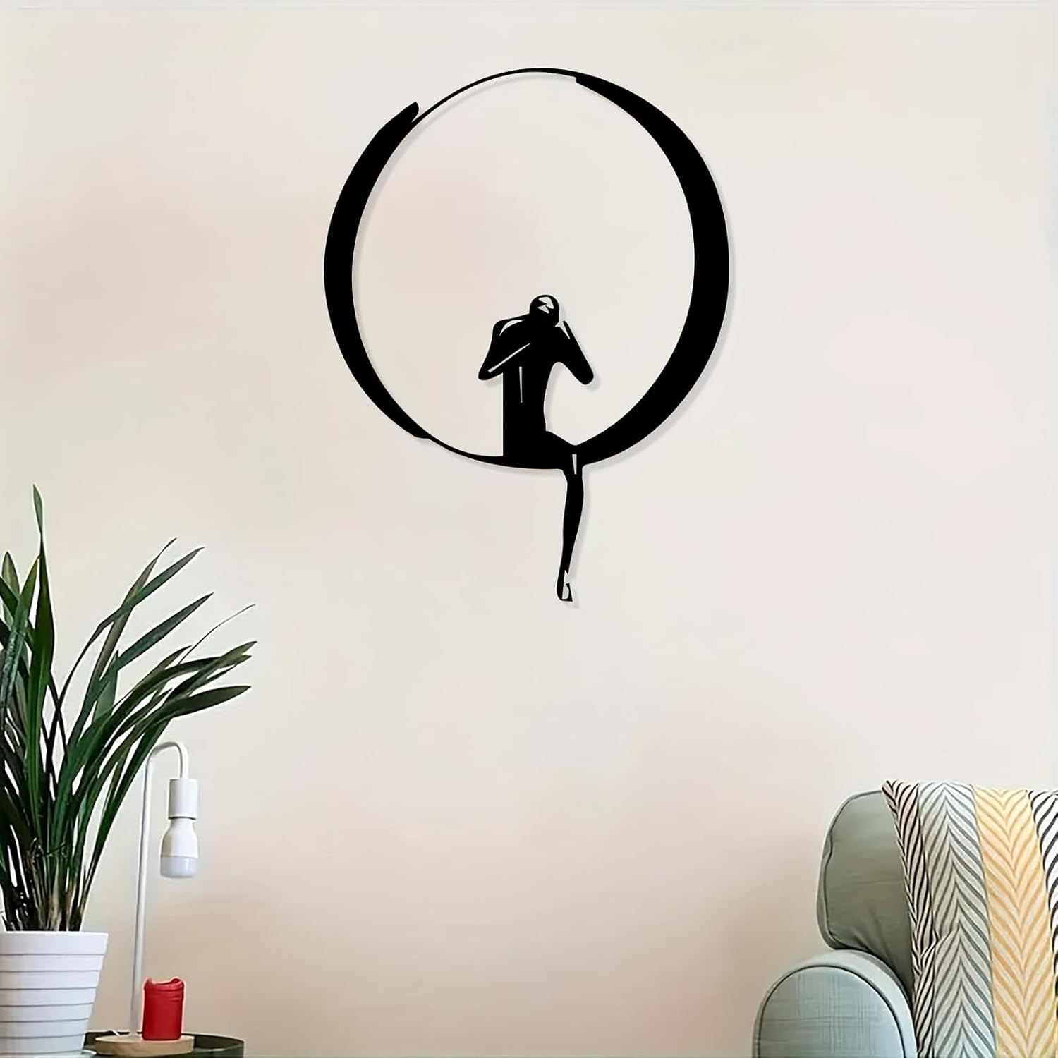 Vintage Iron Wall Art Statue, Circular Frame Design, Mural for Living Room, Wedding, Bar & Lounge - Artistic Indoor Decor with Sturdy Construction, Home & Wedding Decoration(16in/40cm)