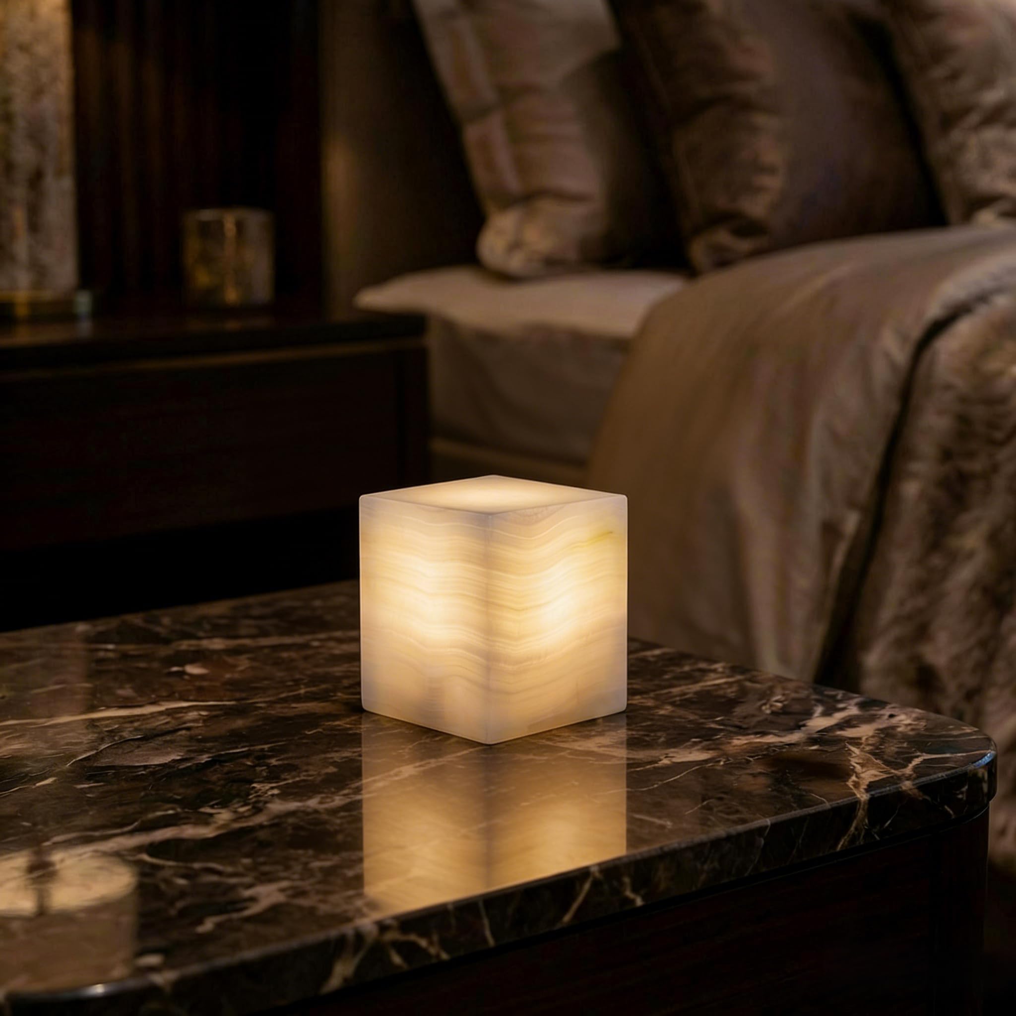 Marble Lamp Nature Marble Table Lamp Rechargeable Tap Light Cordless Night Light Touch Bedside Table Lamps for Bedroom Small Ambient Lamps for Home Decor Living Room Desk Decor (Calacatta Purple)