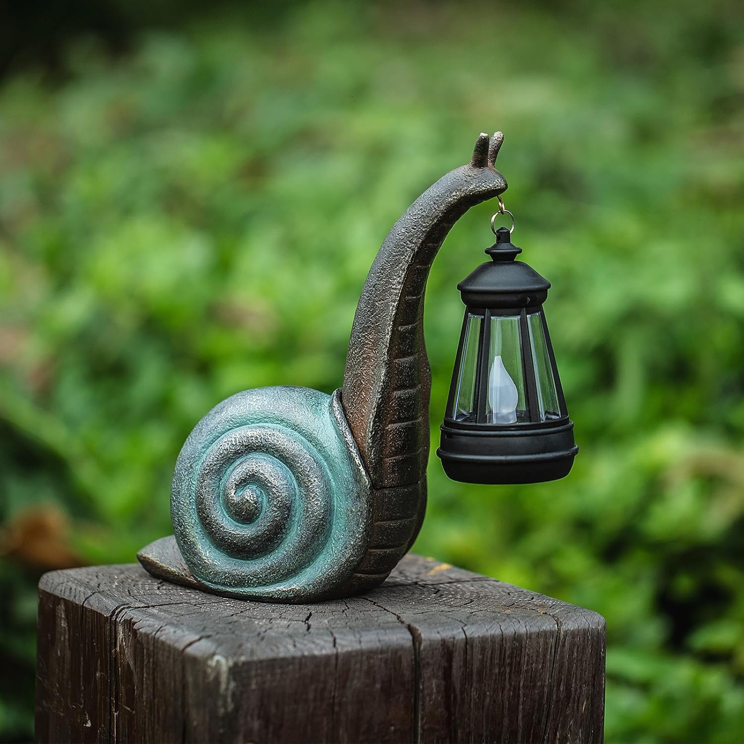 Solar Snail Garden Lights Outdoor Decor (3.15" W x 4.92" L x 8.27" H), Solar Powered Figurine for Patio Lawn Yard Porch, Indoor Decoration, Unique Gift for Mom Grandma Women